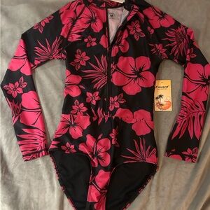 Rash guard by Fauvant